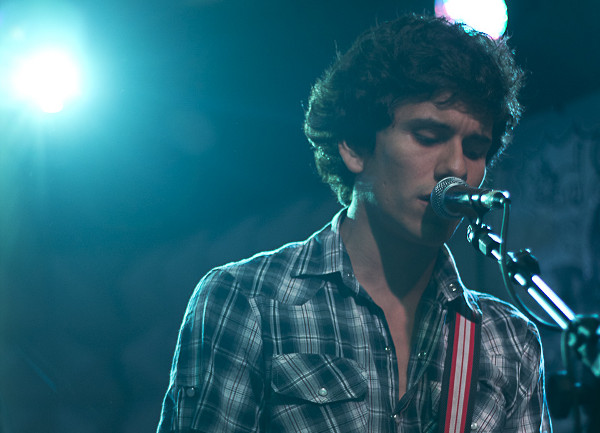 Apanhador Só @ Studio RJ (12/04/2012) post image