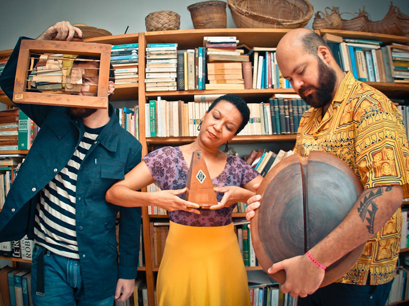 Metá Metá: Metá Metá