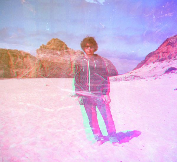 Kassin lança EP com remixes de “Sonhando Devagar”