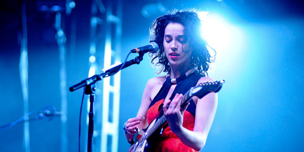 St. Vincent toca inédita no Coachella e promete álbum com David Byrne para 2012