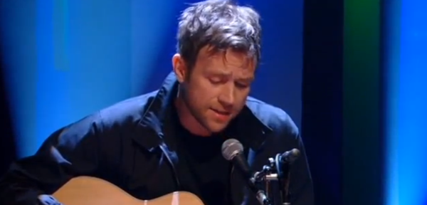 Vídeos: Damon Albarn e St. Vincent no “Later With Jools Holland”