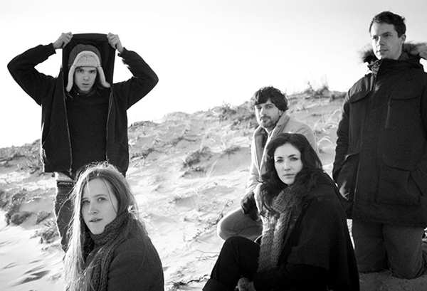 Dirty Projectors update: novas músicas, trailer e “Gun Has No Trigger” ao vivo